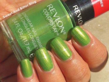 Revlon Colorstay Longwear Enamel 230 Bonsai Green Nail Polish Color