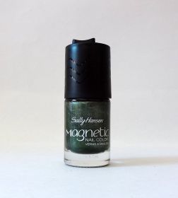 Sally Hansen Magnetic Nail Color "Choose Your Shade!" - 907 Electric Emerald